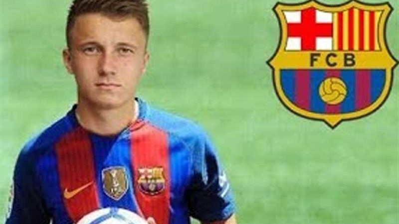 برشلونة يتراجع عن