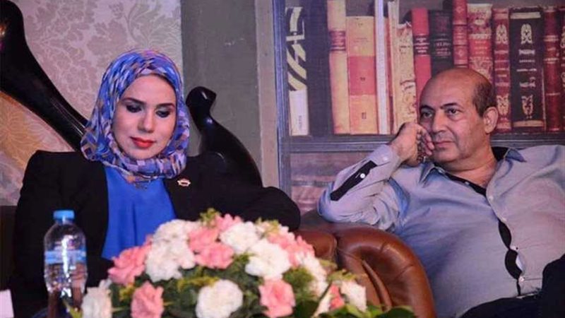 مفكرون ونقاد يعددون