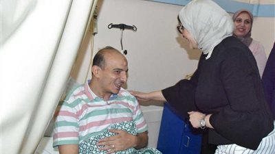 وزيرة الصحة تتفقد الحالة الصحية لـ 