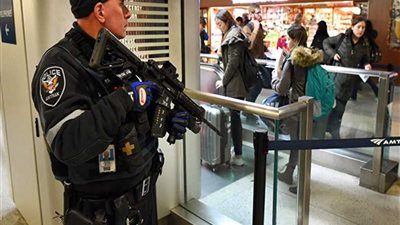 اعتقال مسلح احتجز رهائن بمتجر في لوس أنجلوس