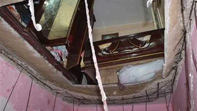 انهيار سقف عقار بالمنصورة