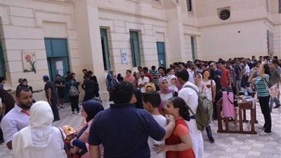 بالصور.. توافد المواهب للمشاركة في اختبارات Arabs Got Talent بالإسكندرية