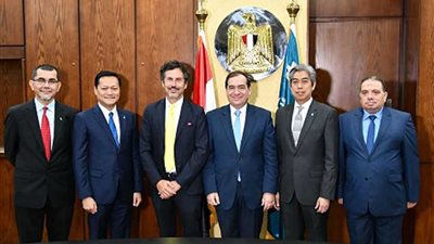 بتروناس الماليزية تسوق الزيوت المصرية بالخارج