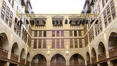 دخلت مرة الجنينة ببيت المعمار المصري