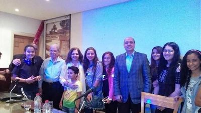 مسرحيون يطرحون مشاكل 