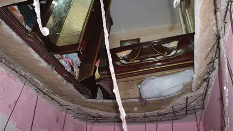 انهيار سقف عقار بالمنصورة