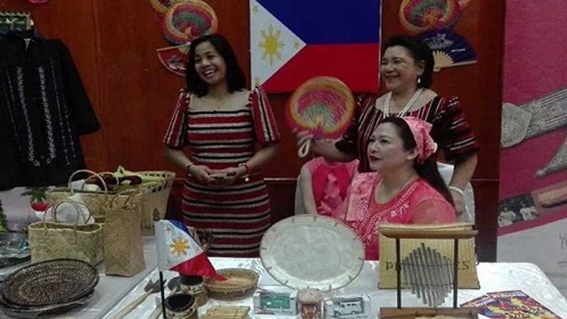 بحضور 15 سفارة..