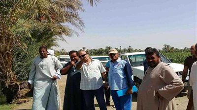 لجنة تعاين عددًا من الأراضي لإقامة محطة للغاز الطبيعي غرب الأقصر (صور)