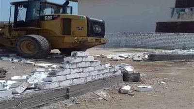 إزالة 8 حالات تعدٍ على الأراضي الزراعية بالدلنجات.. صور