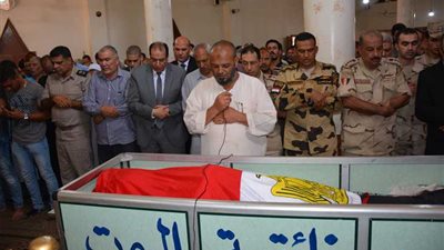 في جنازة مهيبة.. أهالي 