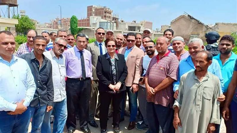 محافظ البحيرة تتفقد