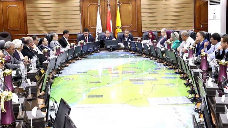 مكافآت مالية للعاملين