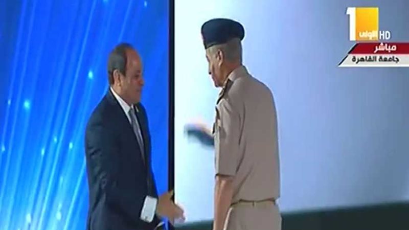 لحظة افتتاح السيسي