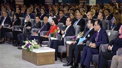 السيسي يطالب الإعلام بتشجيع عملية التطوير وإبراز الإيجابيات والنجاح