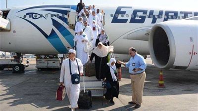 مصر للطيران تبدأ أولى رحلات موسم الحج من برج العرب