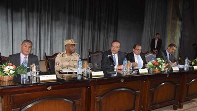 تكريم أسر الشهداء والمجندين المتميزين ببني سويف