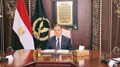 وزير الداخلية يعتمد الحركة العامة لتنقلات ضباط الشرطة لعام 2018