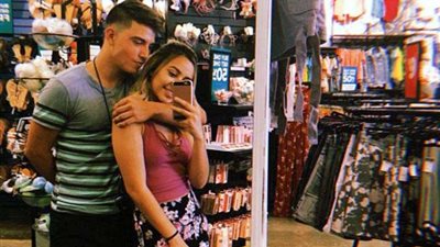 اكتشف بعد 17عامًا أنه يعيش مع أخت ليست أخته.. (صور)