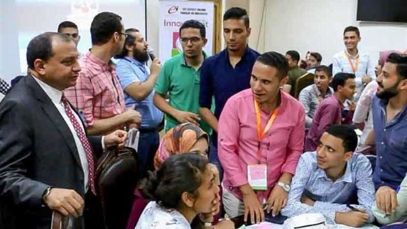 تدريب 75 طالبًا بجامعة