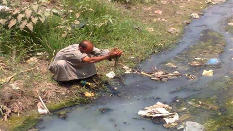 مياه الصرف تدمر أراضي