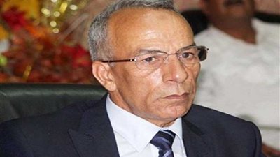 محافظ شمال سيناء: تشكيل لجنة لاختيار المستحقين لمنحة جامعة سيناء