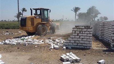 إزالة 35 حالة تعدى على الأراضي الزراعية بديرمواس