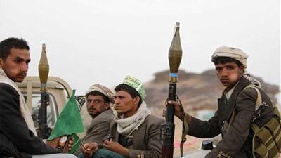 الحكومة اليمنية تتهم الحوثيين بقصف المدنيين في 