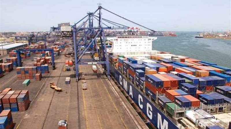 تداول 27 سفينة حاويات