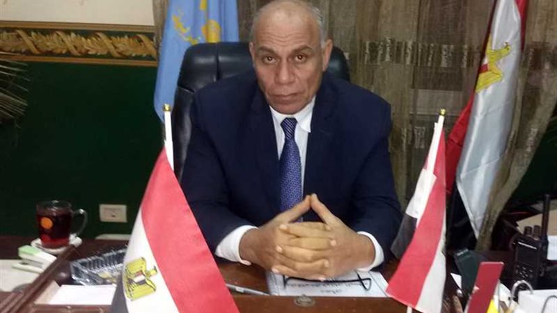 إحالة موظفين في المحلة