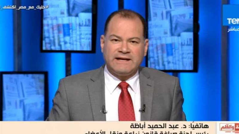 الديهي يتبرع بقرنيته