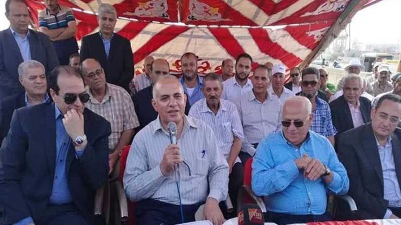 وزير الري يفتتح كوبري