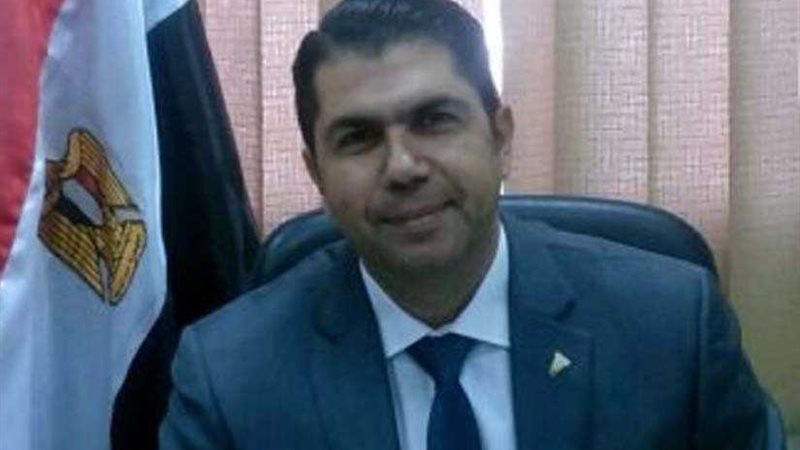 الريشة الطائرة يحدد