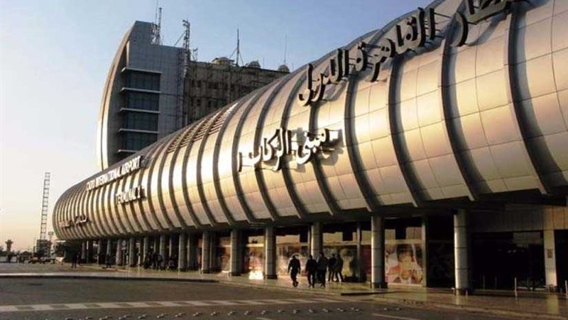 مطار القاهرة يستقبل