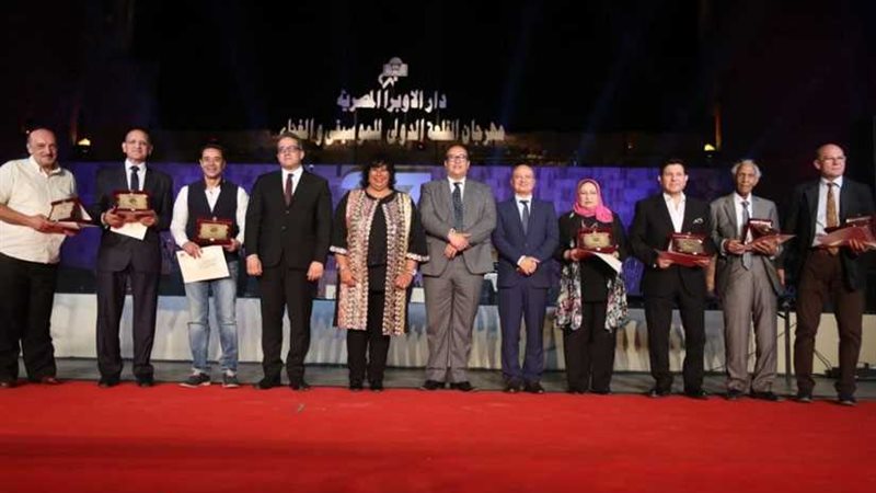 وزيرا الثقافة والاثار