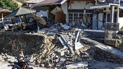 ارتفاع حصيلة قتلى زلزال إندونسيا إلى 98 شخصًا