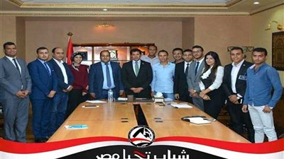 وزير الرياضة يلتقي 