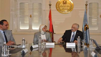 وزيرا الصحة والتعليم يبحثان تعظيم الاستفادة من بنك المعرفة