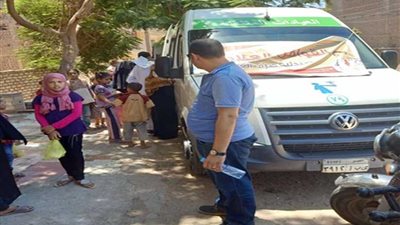انطلاق القافلة الطبية للكشف على المواطنين بالمجان بقرية العزايزة في الغنايم.. 
