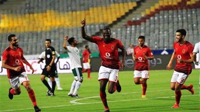 الأهلي يضرب المصري بثنائية ويحقق أول انتصار في الدوري