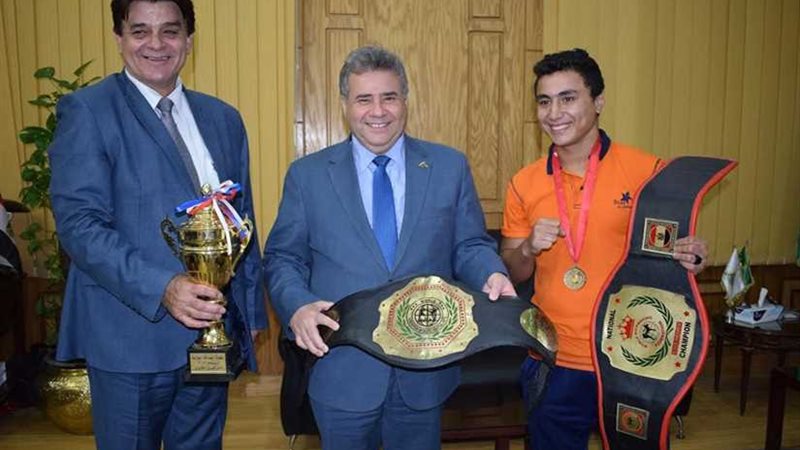 القاضي يكرم لاعبين