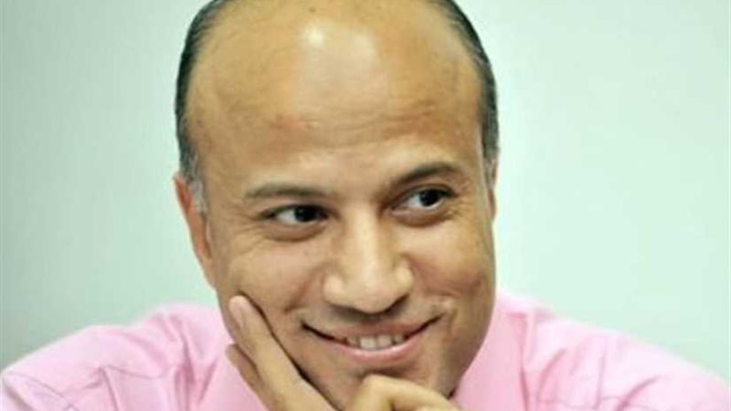 100 صحفي يفوزون بتأشيرات