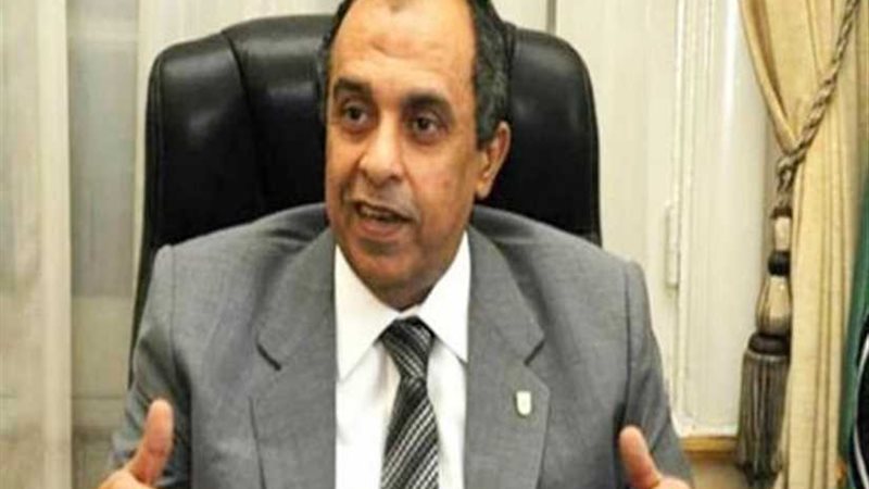 أبو ستيت يزور المتحف