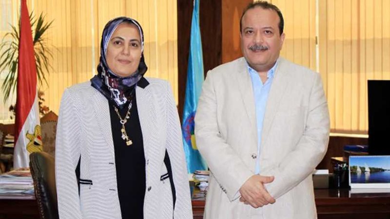 الدكتورة أمل أبو