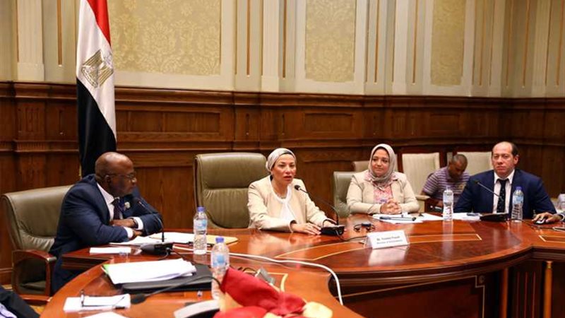 وزيرة البيئة: توعية