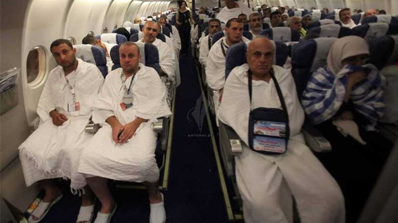 832 من حجاج قطاع