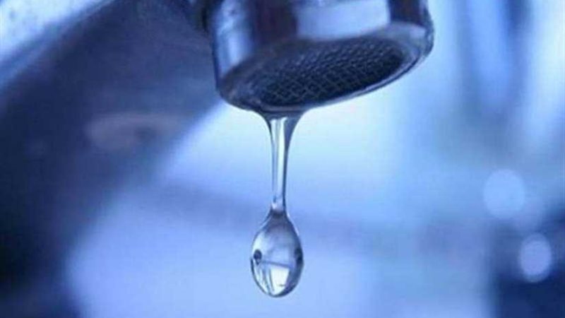 قطع المياه عن بعض