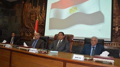 محافظ الغربية يكرم 86 طالبا وطالبة من أوائل الشهادة الإعدادية والثانوي العام والفني