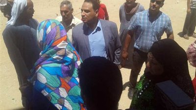 نائب صدفا والغنايم يتابع أعمال القافلة الطبية المجانية بقرية العزايزة.. 