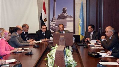 محافظ الإسكندرية: الانتهاء من إدخال بيانات قوائم الانتظار للحالات المرضية وتوزيعها على المستشفيات