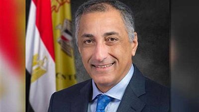 تفاصيل لقاء محافظ البنك المركزي مع 